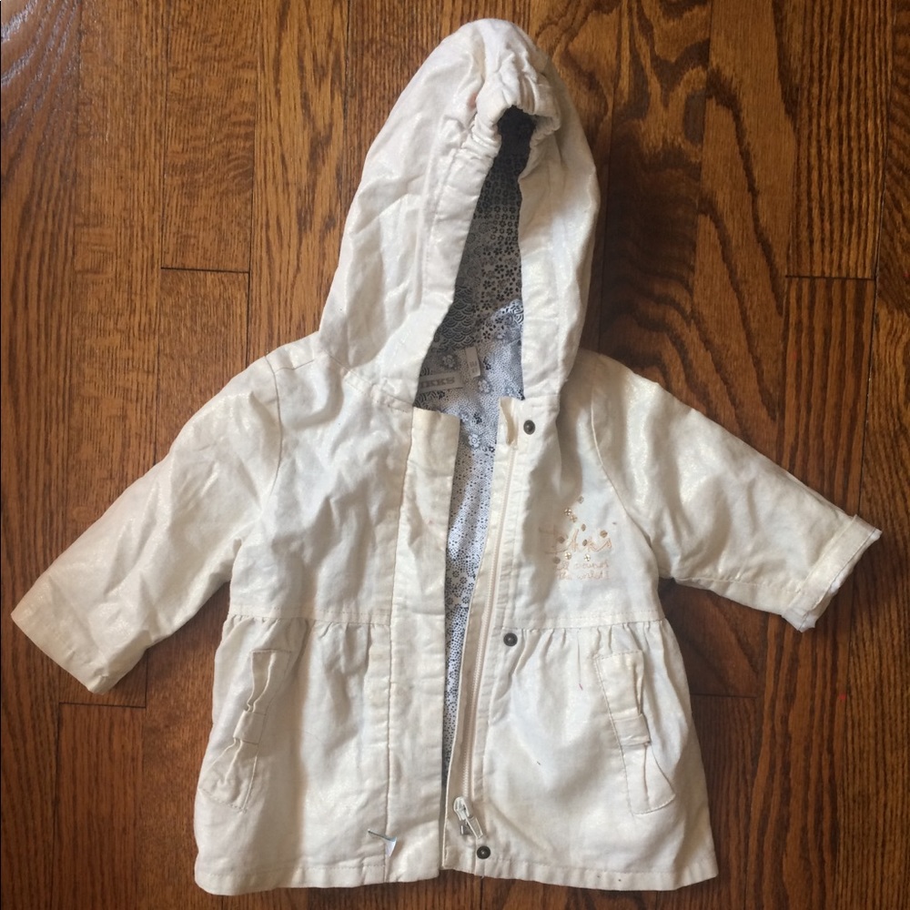 Elegant light jacket for baby